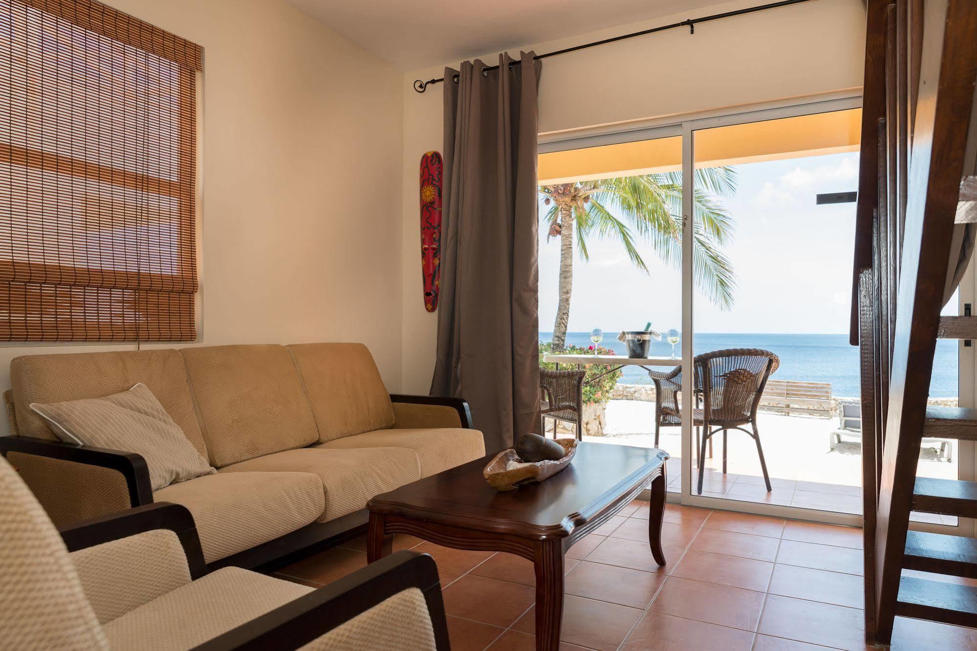 Lagun Blou Dive And Beach Resort Ngoại thất bức ảnh